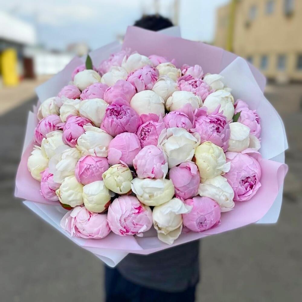 Букет пионы микс 51шт