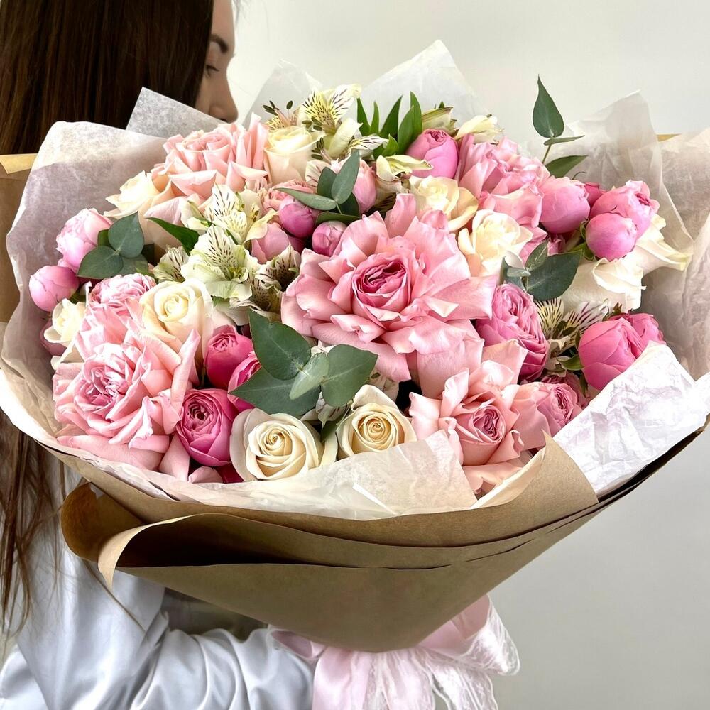 Французские мотивы🌸 с пион розами