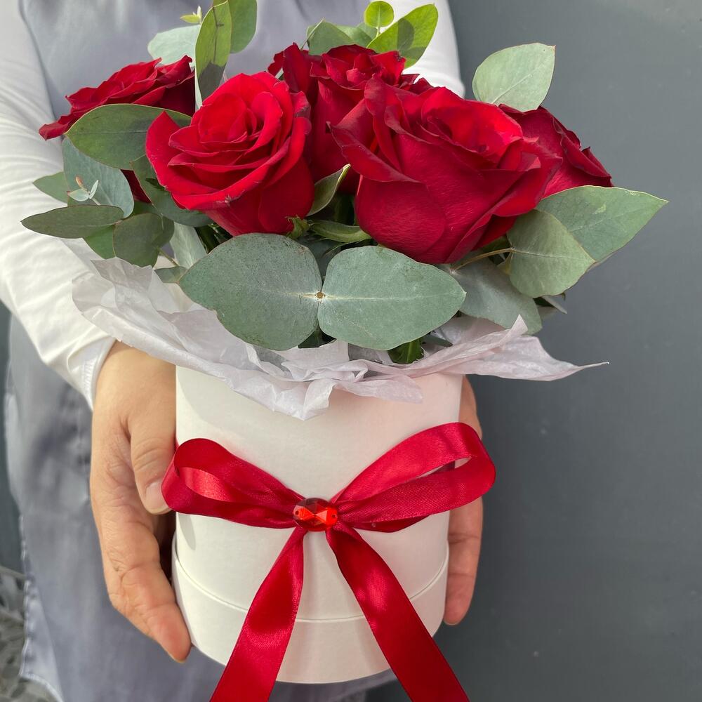Акция!! Бордовые розы в шляпной коробке. Супер акция