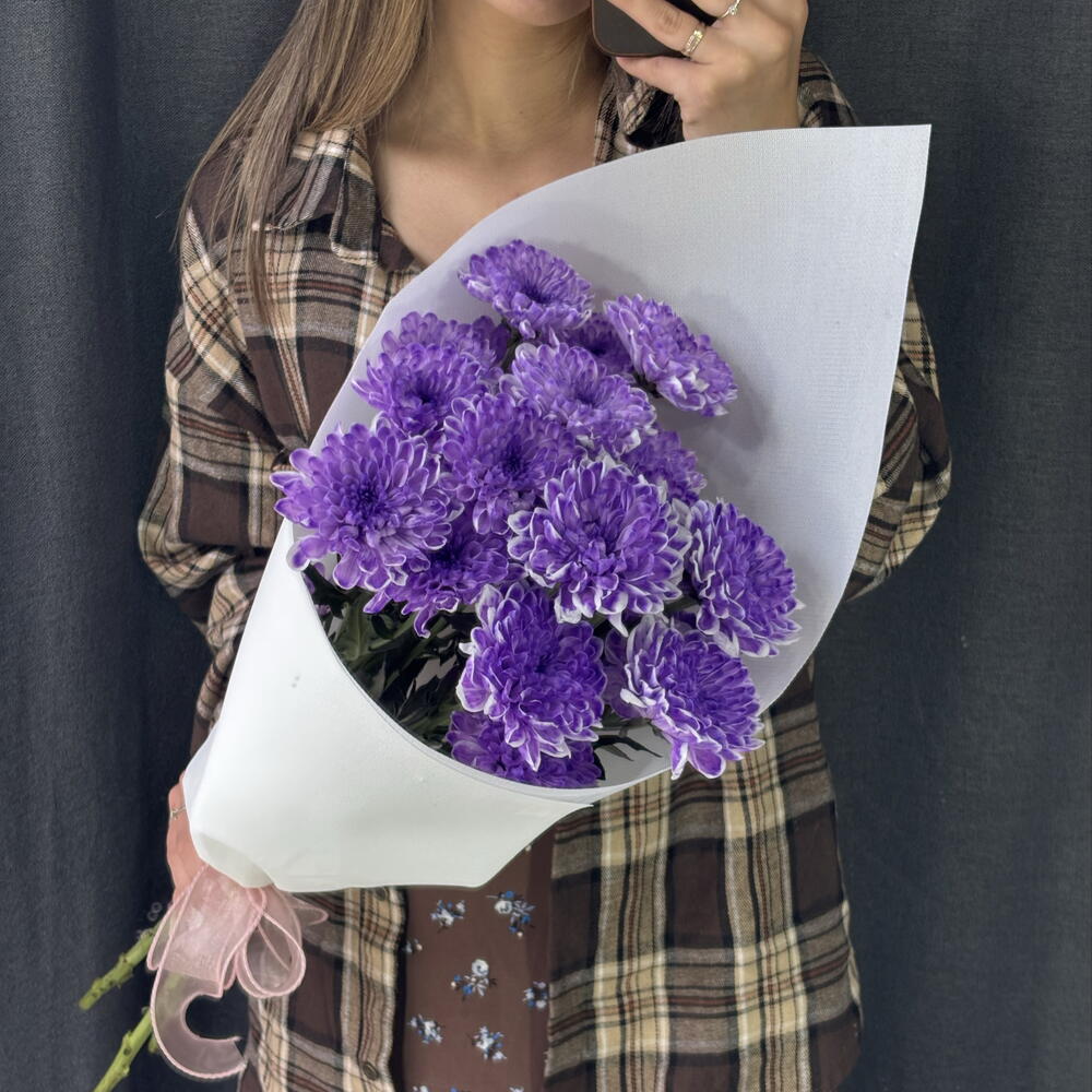 Конвертик из ярко-сиреневой хризантемы Сиреневый вайб 🕶️💜