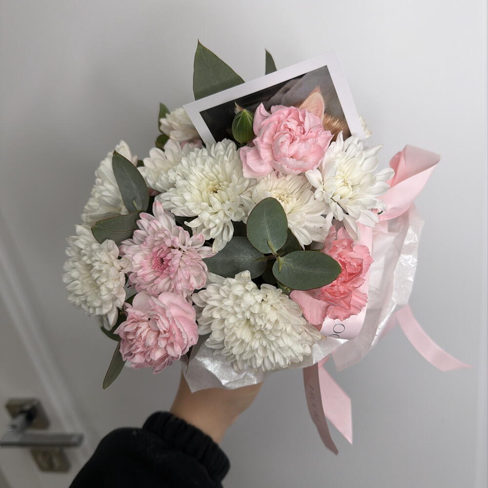 Милый стаканчик-комплимент Bloom room, диантус, хризантема