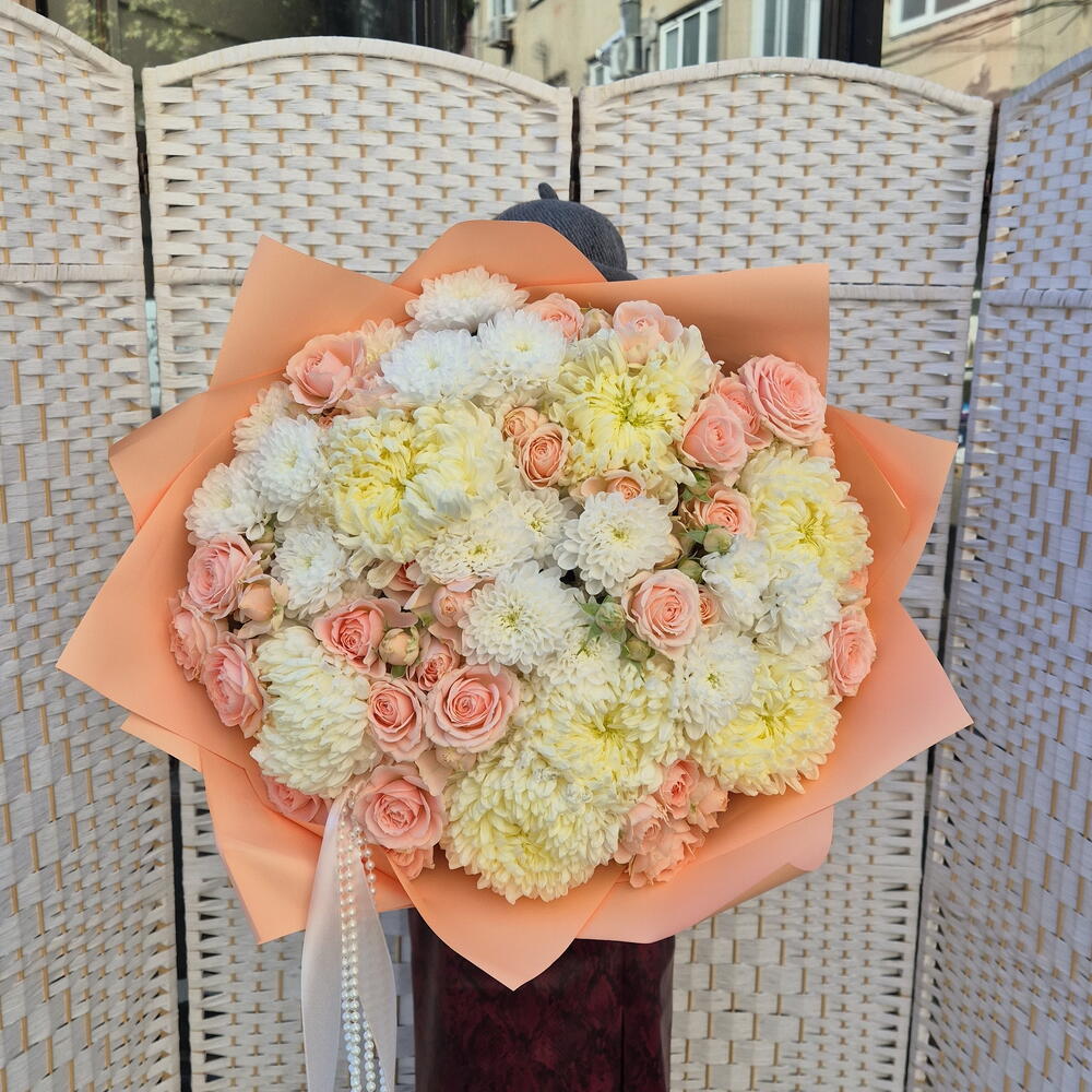 Bouquet 2 💛 (хризантемы и кустовые розы)