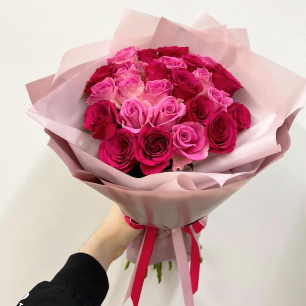 Поцелуй 💋 Букет розовых роз 25 штук