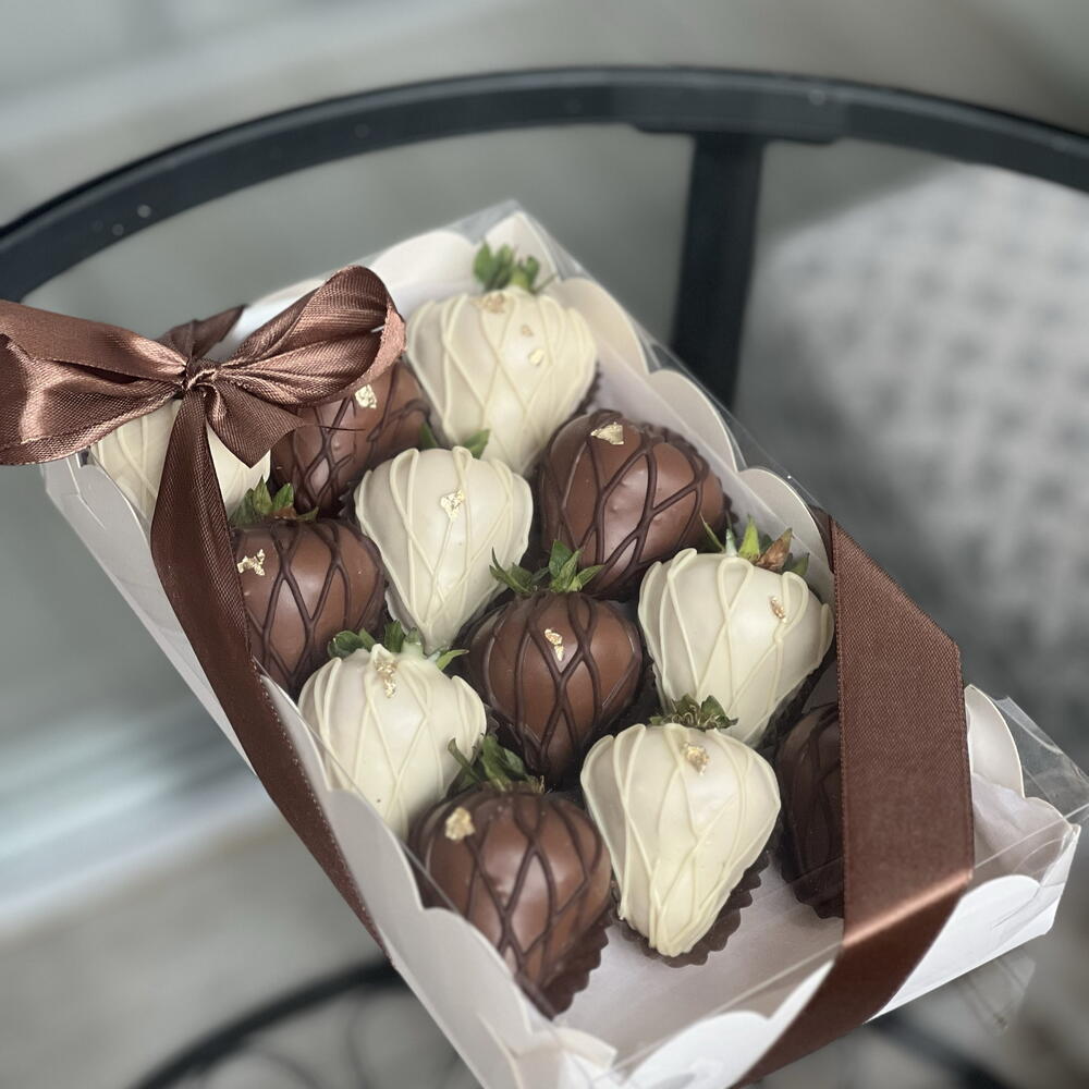 Клубника в шоколаде 12 шт