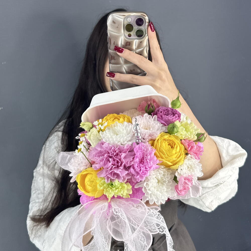 Бенто-Торт из цветов🎂💐 из Кустовой Розы и хризантемы Алтай