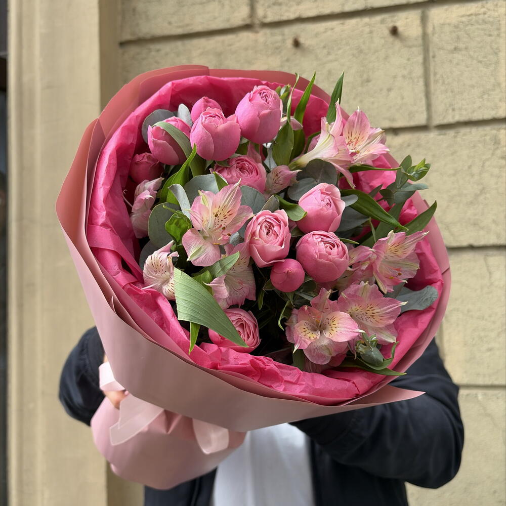 Букетик 🩷🌸«Момент восторга» 😍из пион роз с альстромерией
