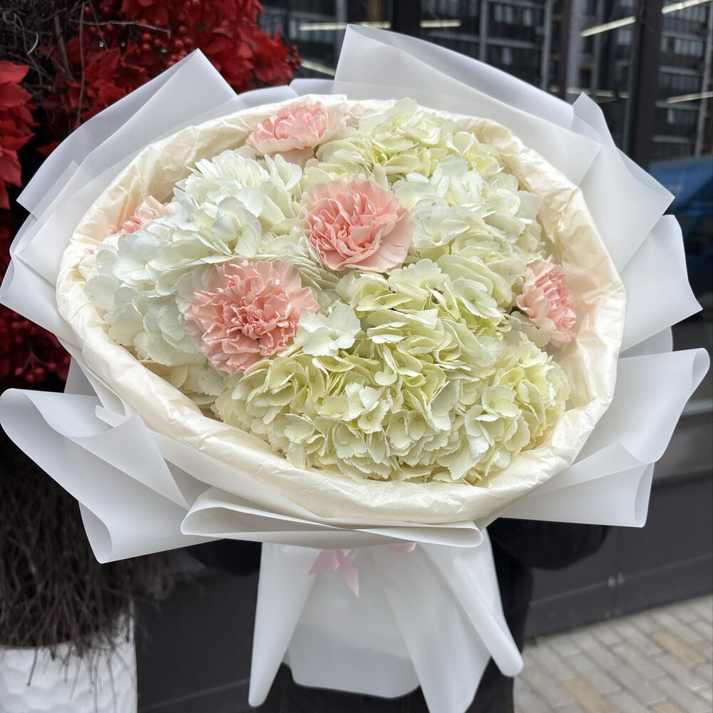 Белый букет с гортензией🤍🌸