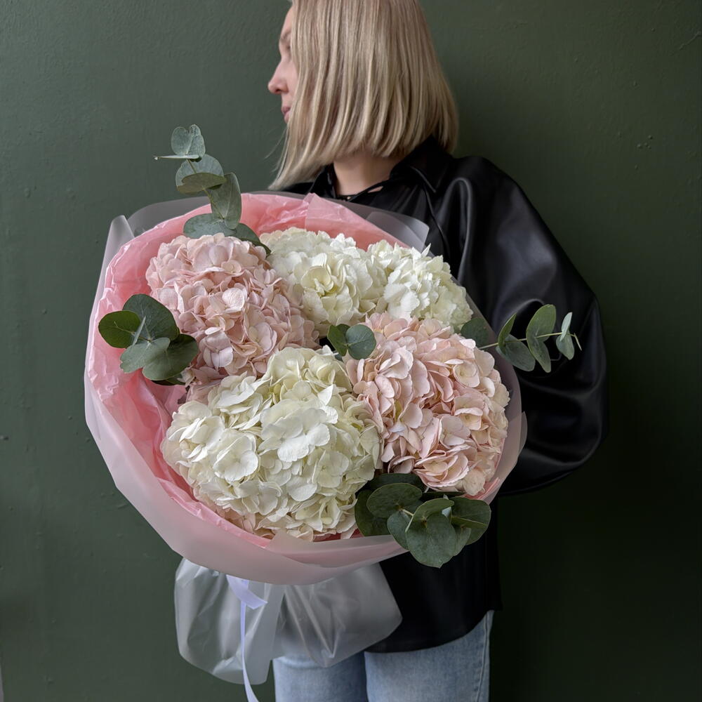 Букет как из Pinterest, букет гортензия, круглый букет, воздушный букет