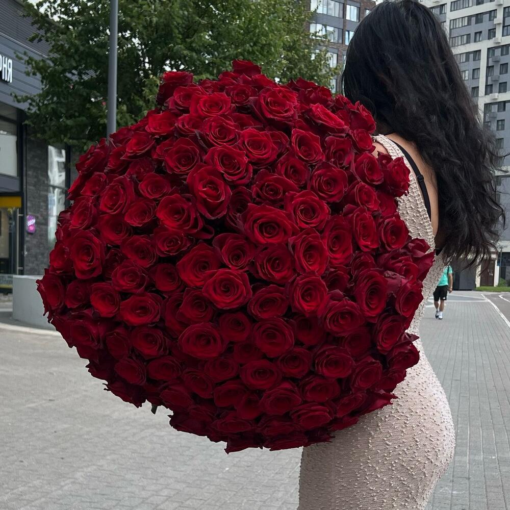 Красные розы