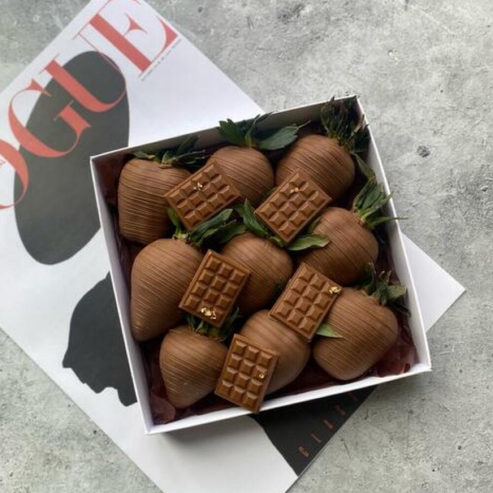 Клубника с шоколадками
