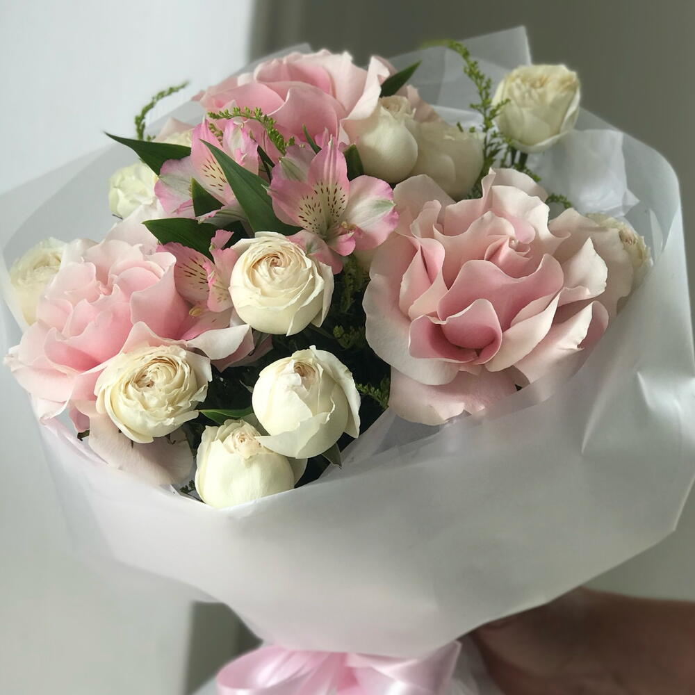 Букет ХИТ 3 француза, 3 кустовых, альстромерия / 15 Buket flowers