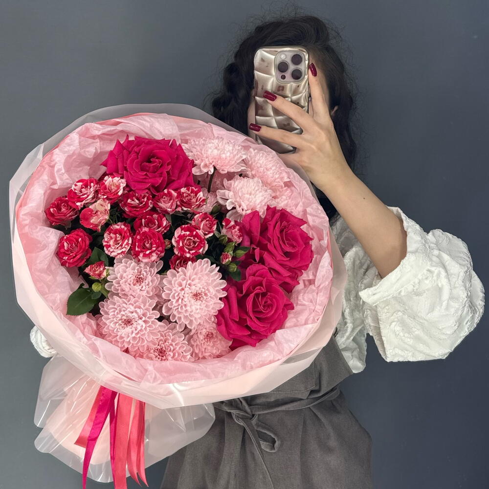 Авторский букет💐 с персиковой хризантемой и французской розой Фул Монти