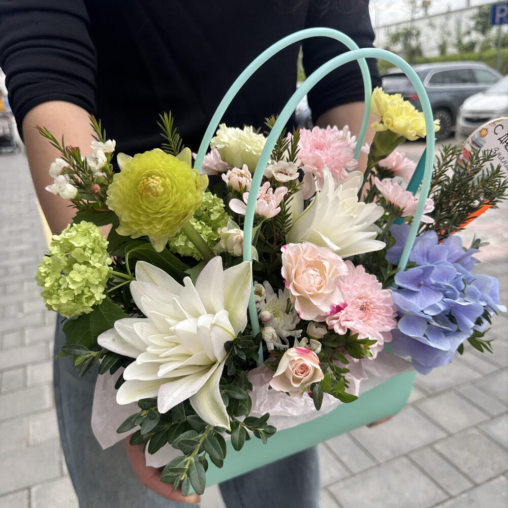 Цветы в сумке