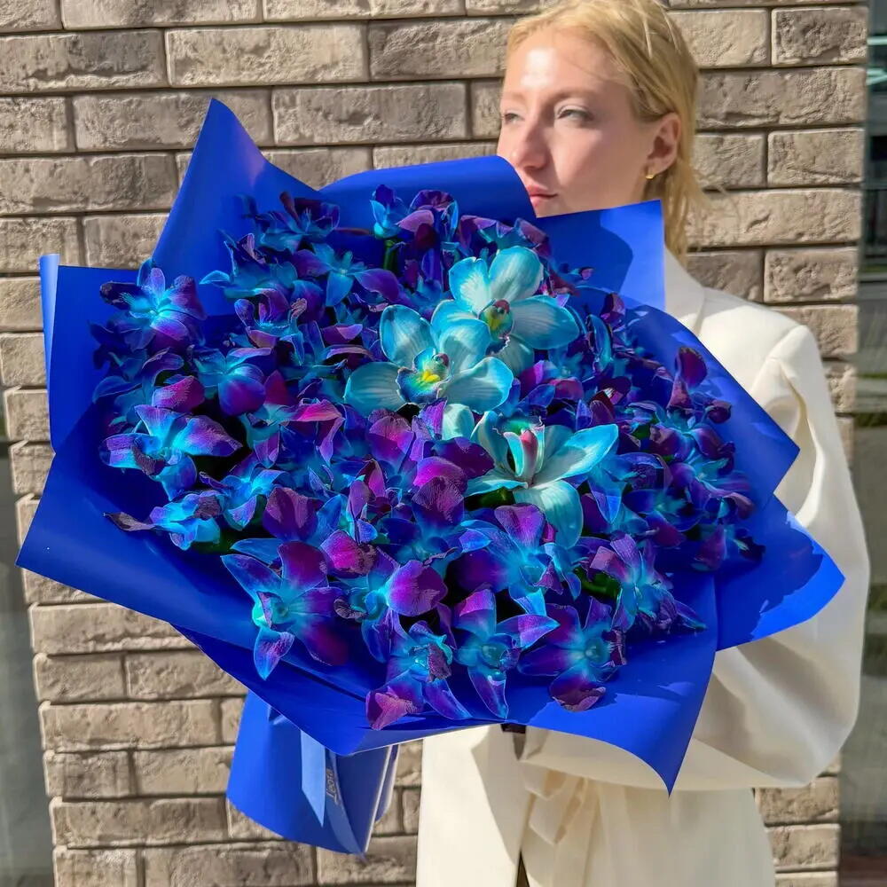 Большой букет из микса орхидей. Авторский букет 666. Leoraflowers