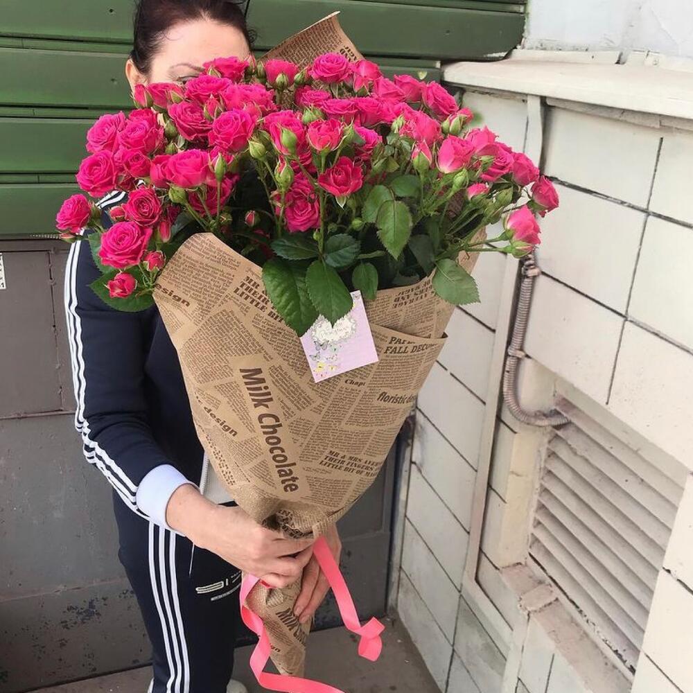 Букет кустовых роз