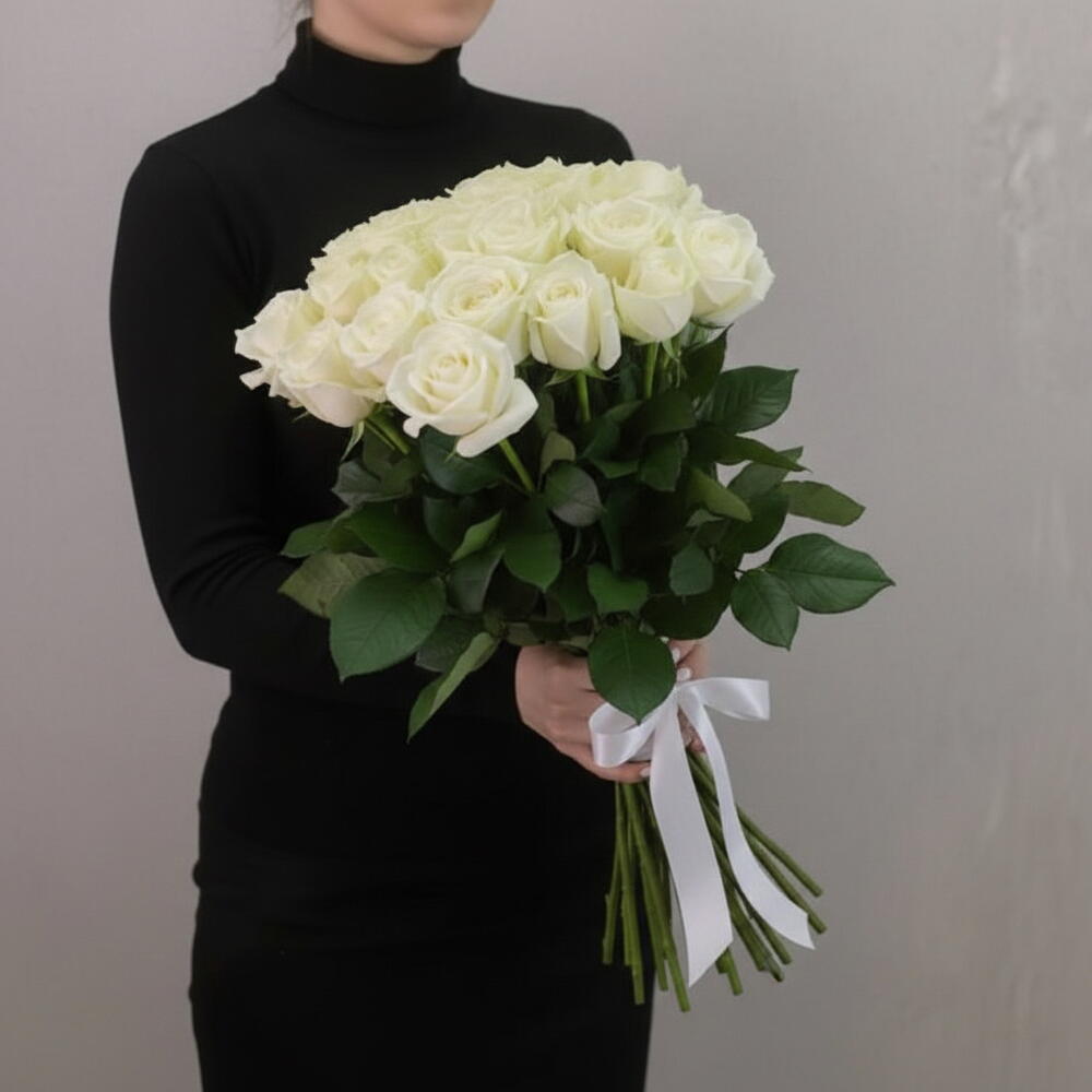 Белые розы 25 шт