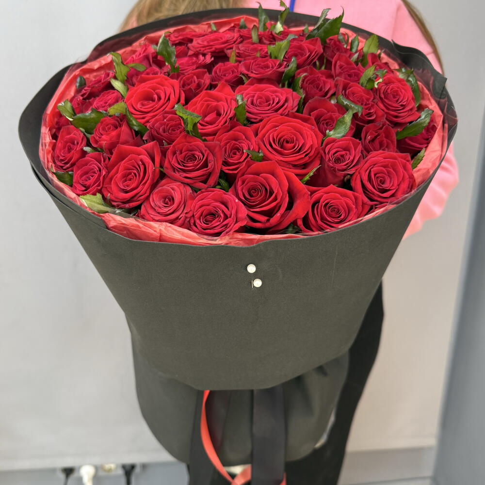 Черный лебедь 🦢 «Букет из 51 Розы» 🌹