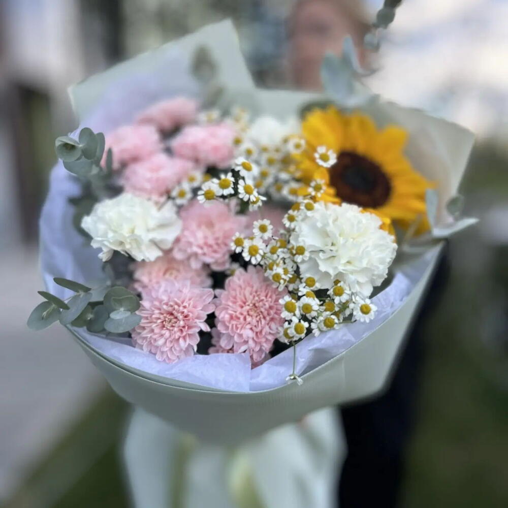Букет с подсолнухом