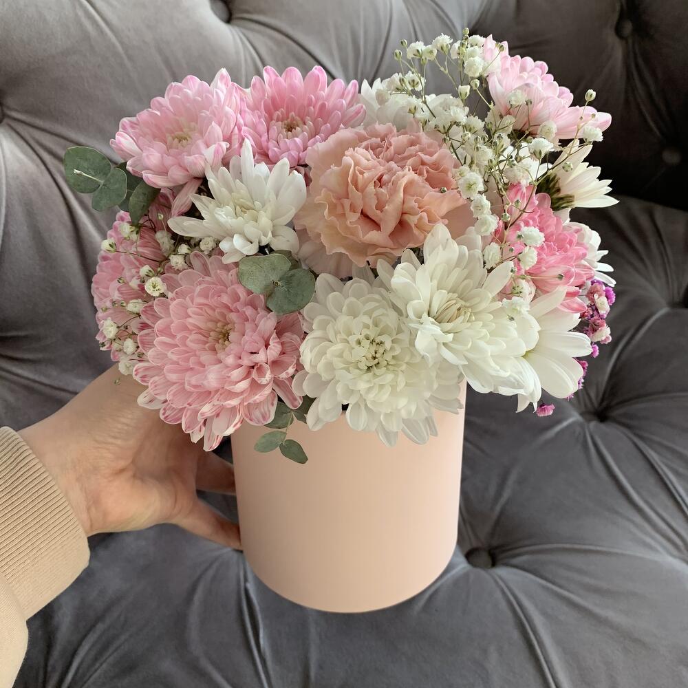 Милая композиция на стол 🌸 хризантемы / Цветы в коробке