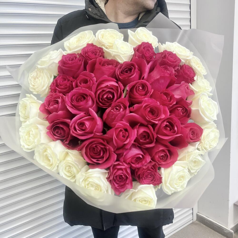 53 розы в виде сердца 💗