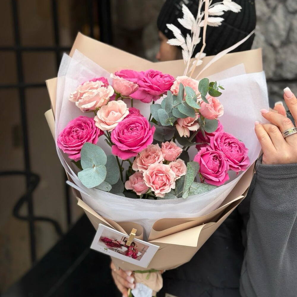 Букет кустовых роз