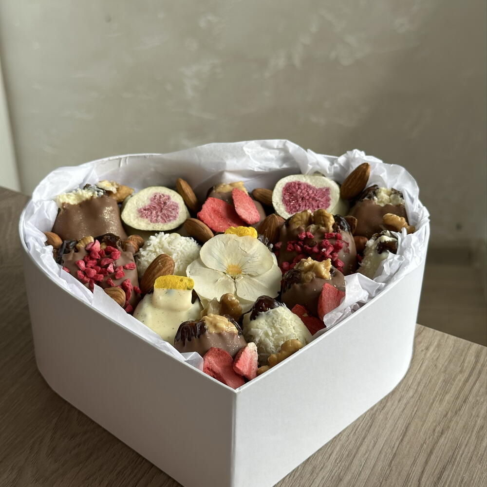 Chocolate-covered dates with fillings on February 14th