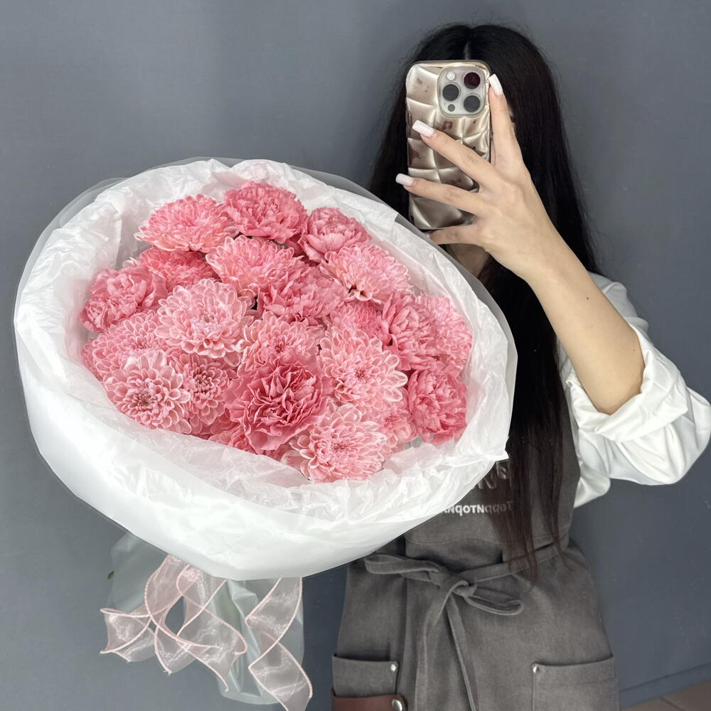 Авторский букет😍 с персиковыми хризантемами и диантусами