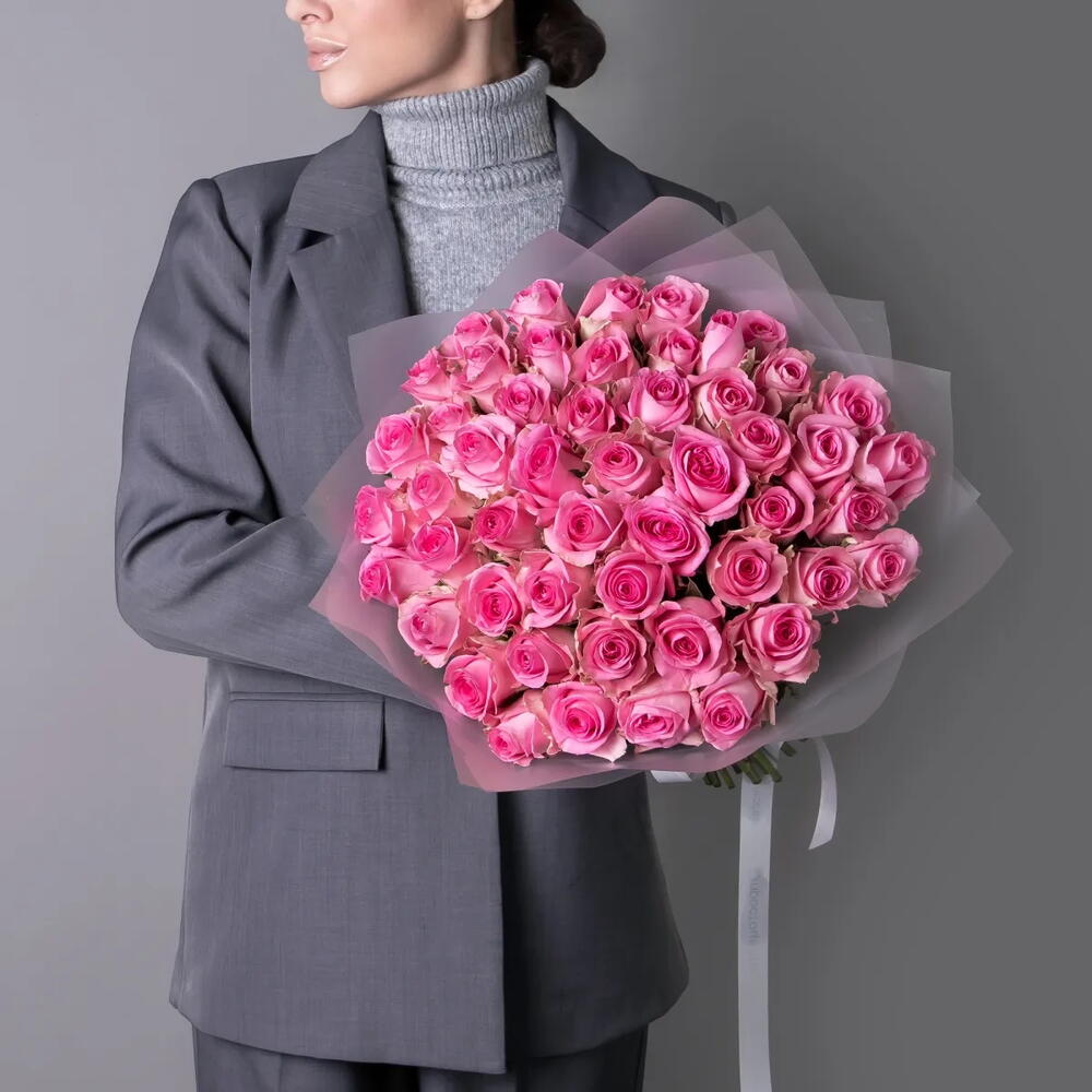 Bouquet "Seleb" of 51 pink roses, 50 cm tall.