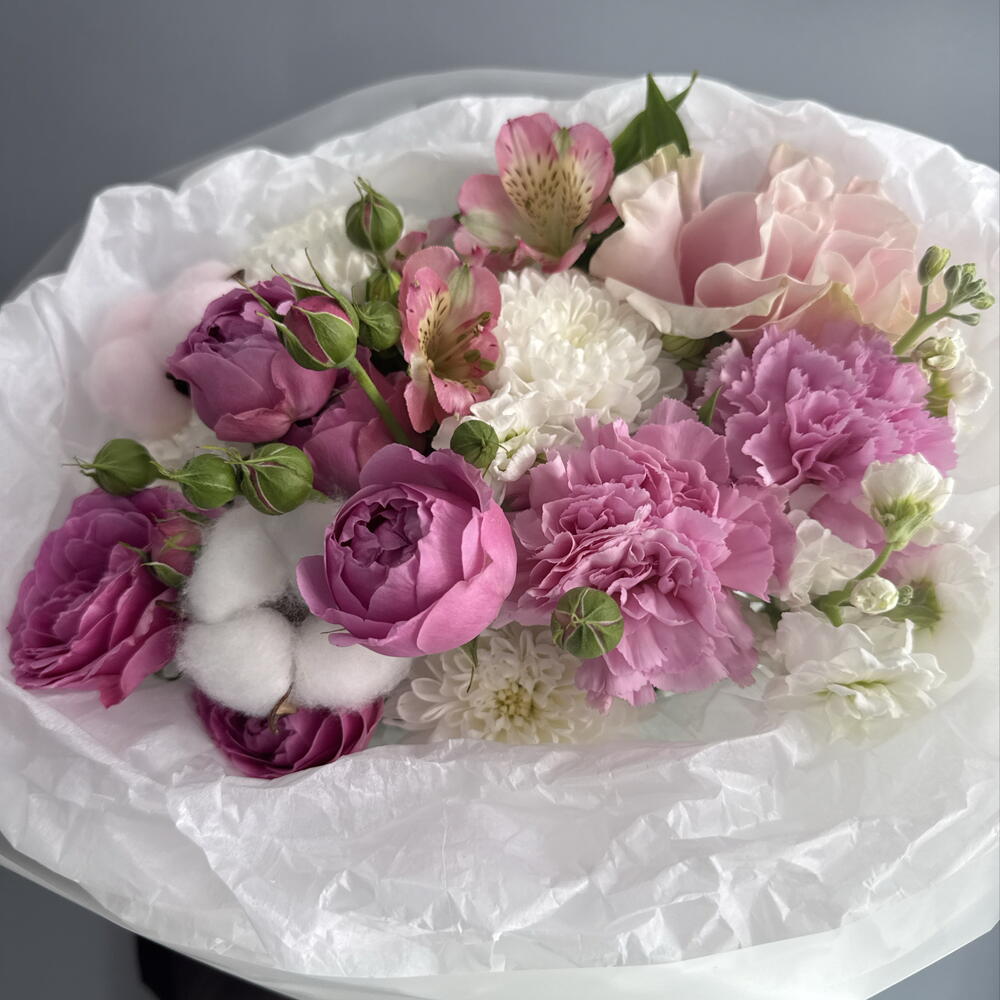 Нежный букет с альстромерией и диантусами🌸🩷