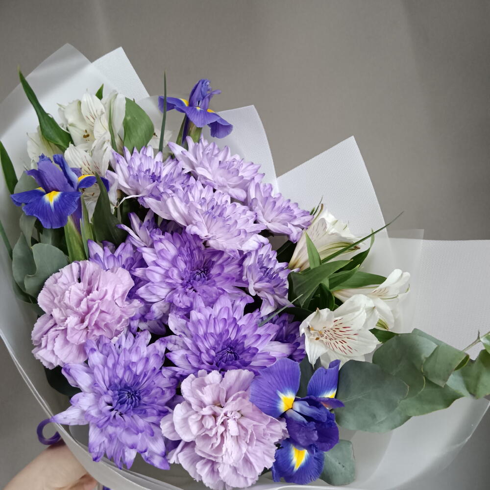 Нежный букет с ирисами💜