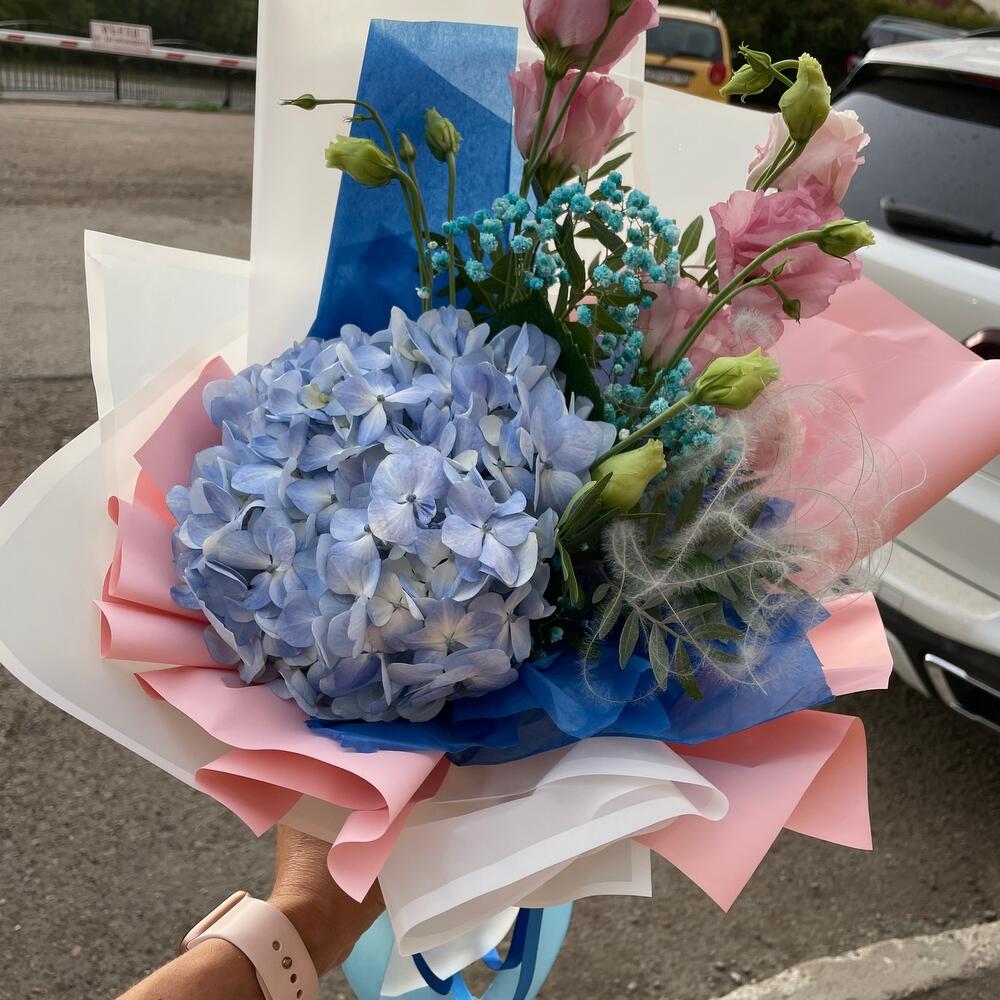 Bouquet with hydrangea