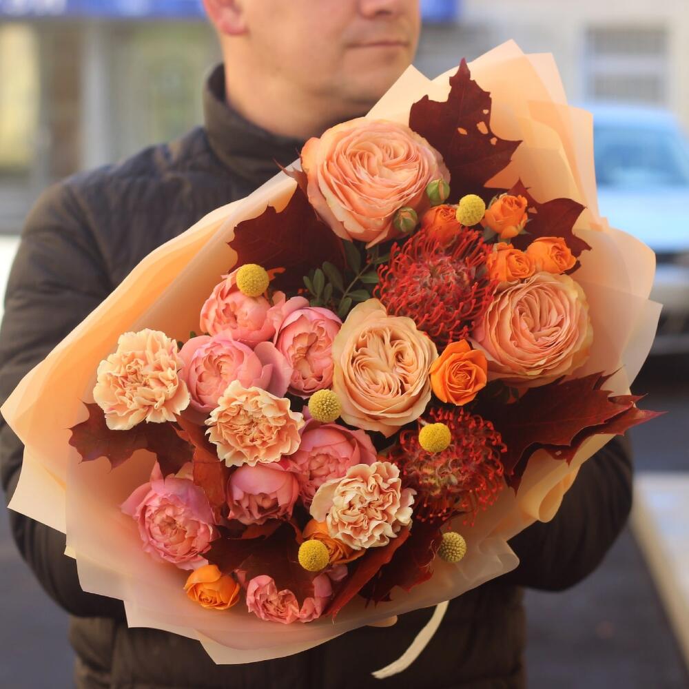 Осенний букет с пионовидными розами Кахала, джульетта. Букет 124 Kimbirly Flowers