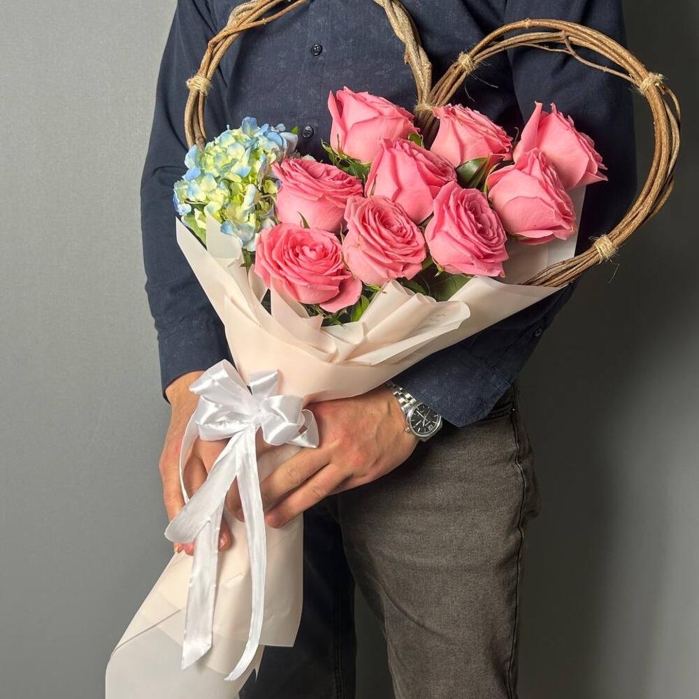 Heart Frame Bouquet N-054