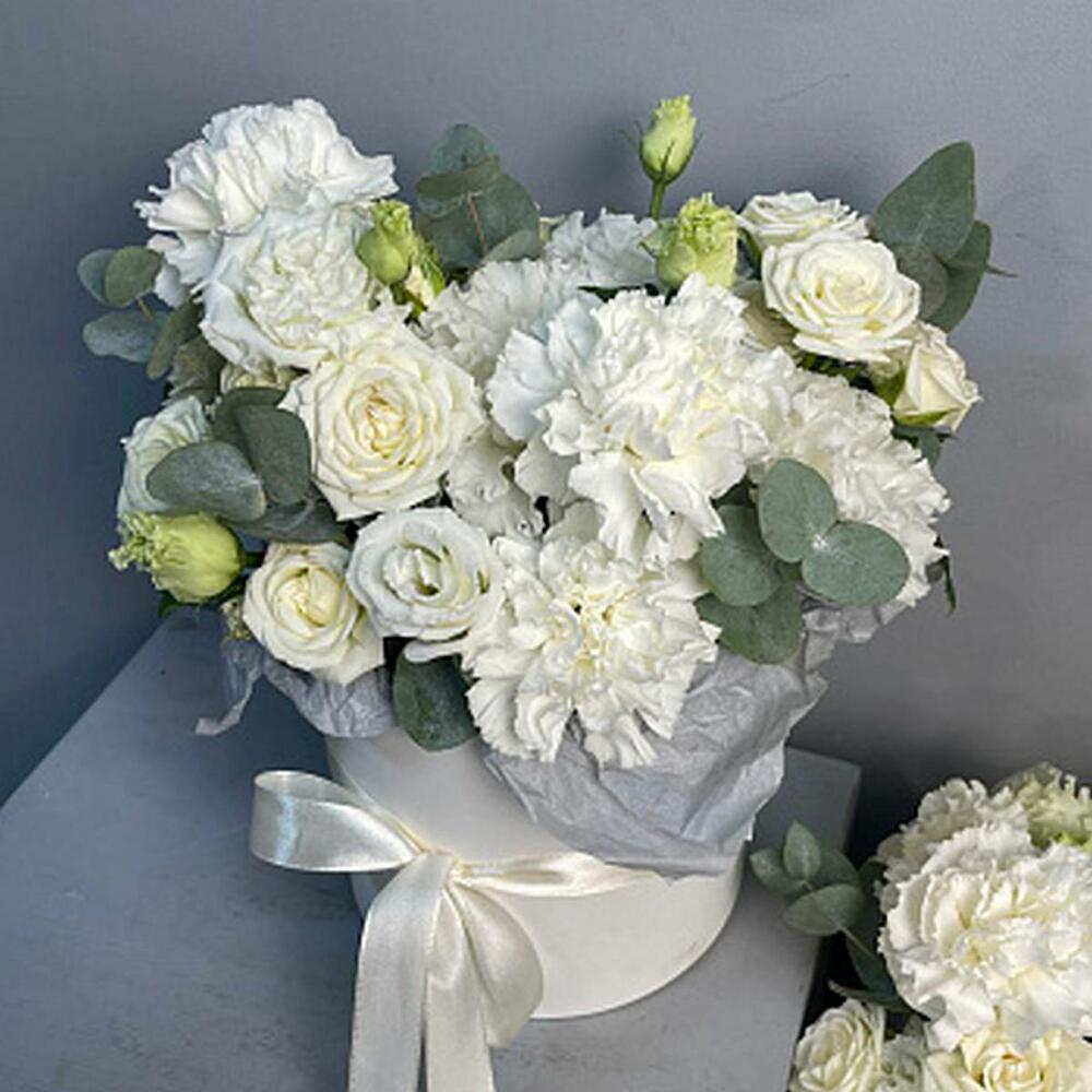 Букет в шляпной коробке White box S