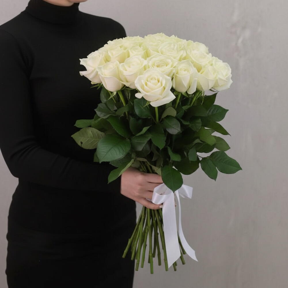 Белые розы 25 шт