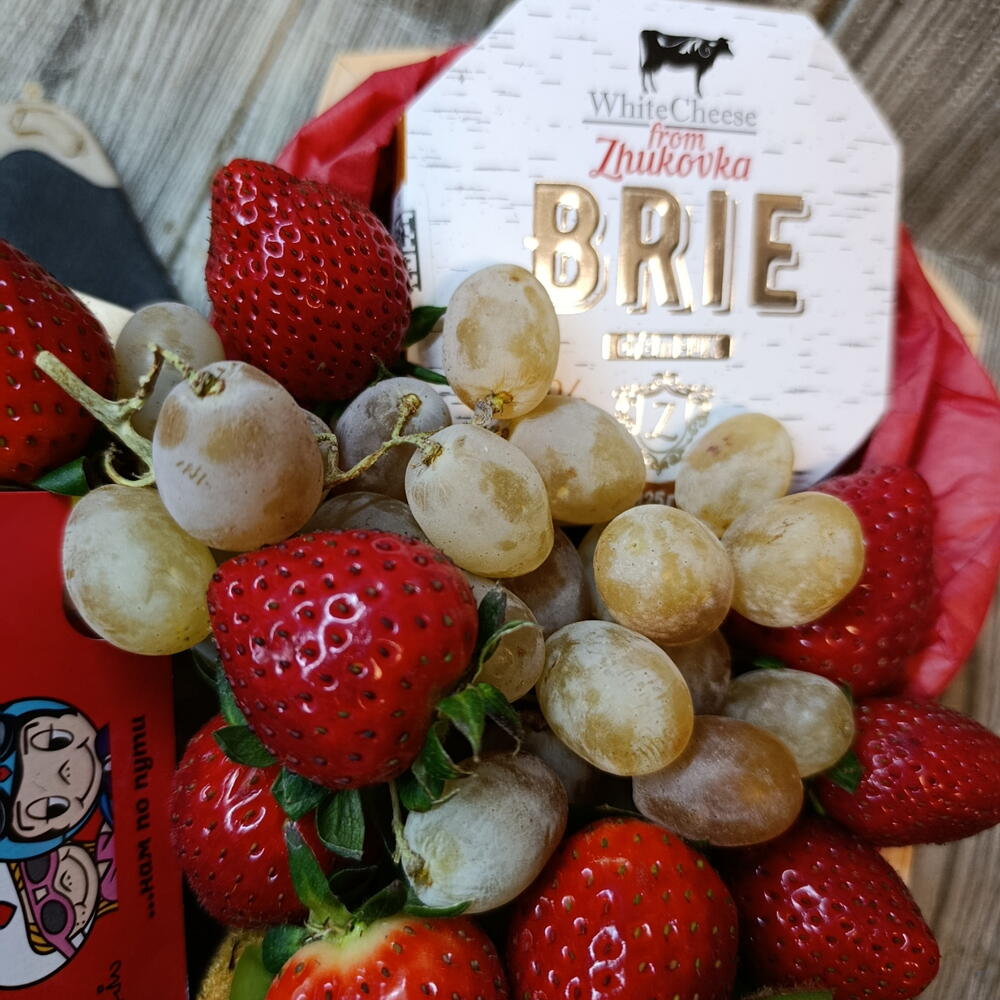 Сердце с фруктами️ Love is