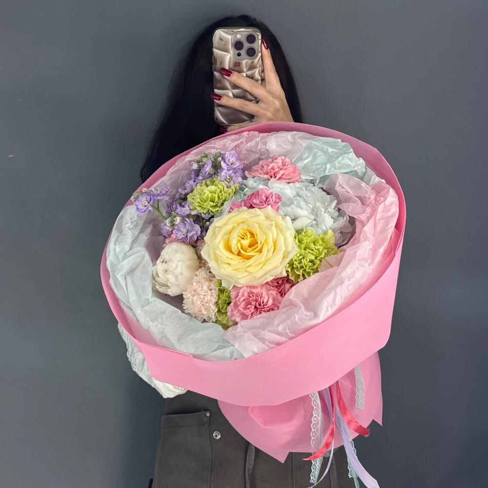 Дофаминовый букет🪻🌼🌺🌸🌹 голубая Гортензия, диантусы, маттиола и пион