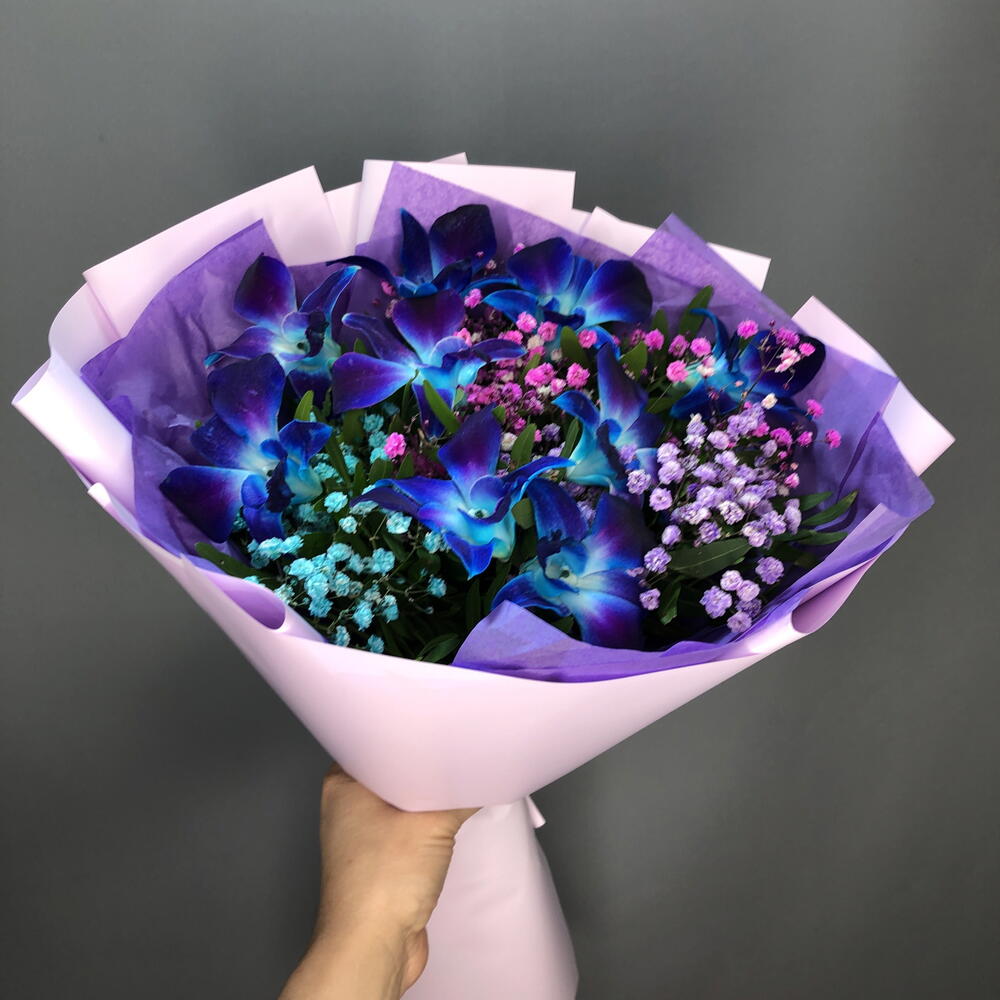Букет космических орхидей с радужной гипсофилой🪻🌸🌺🌹🪻🌺