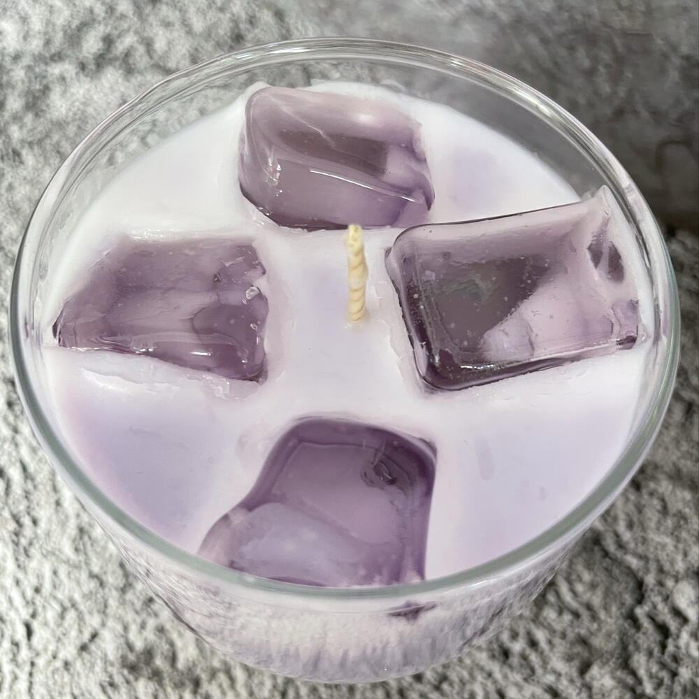 Свеча ручной работы ароматическая «лавандовый раф»💜🧊
