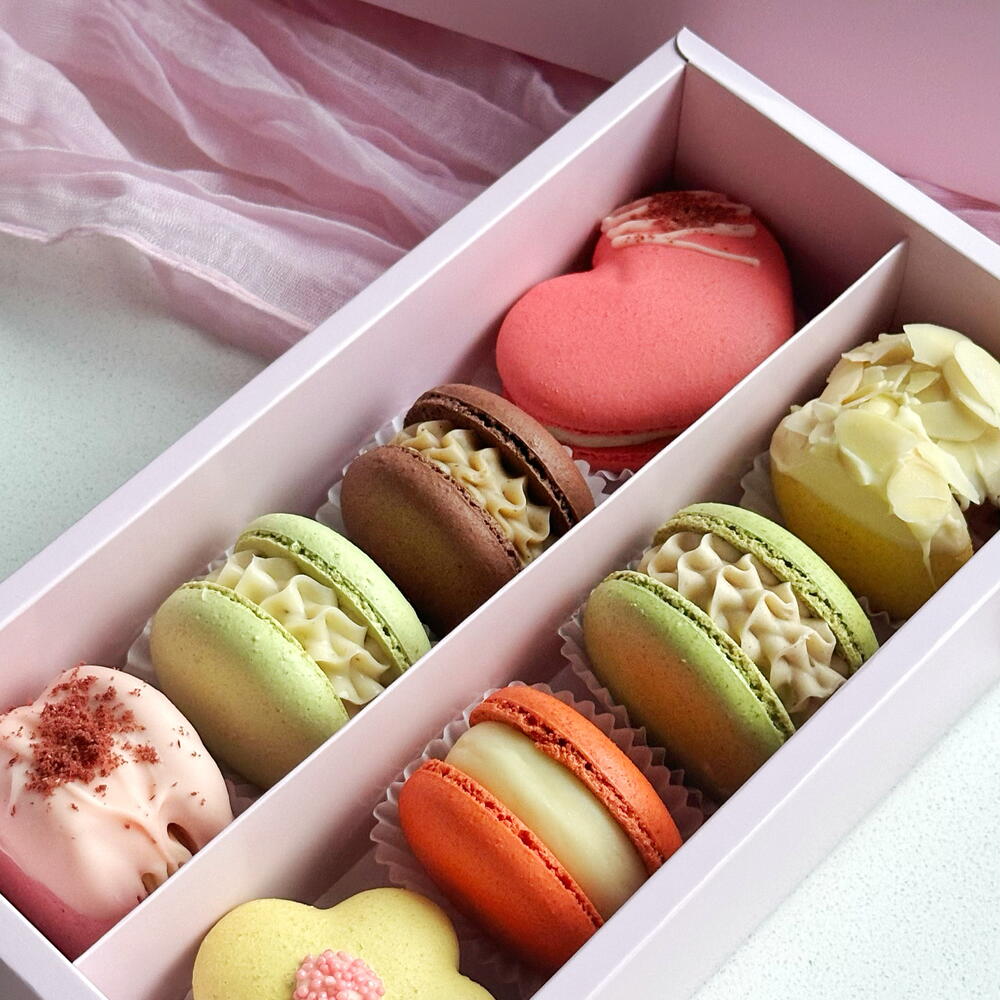 Премиальное ассорти макарон любимым