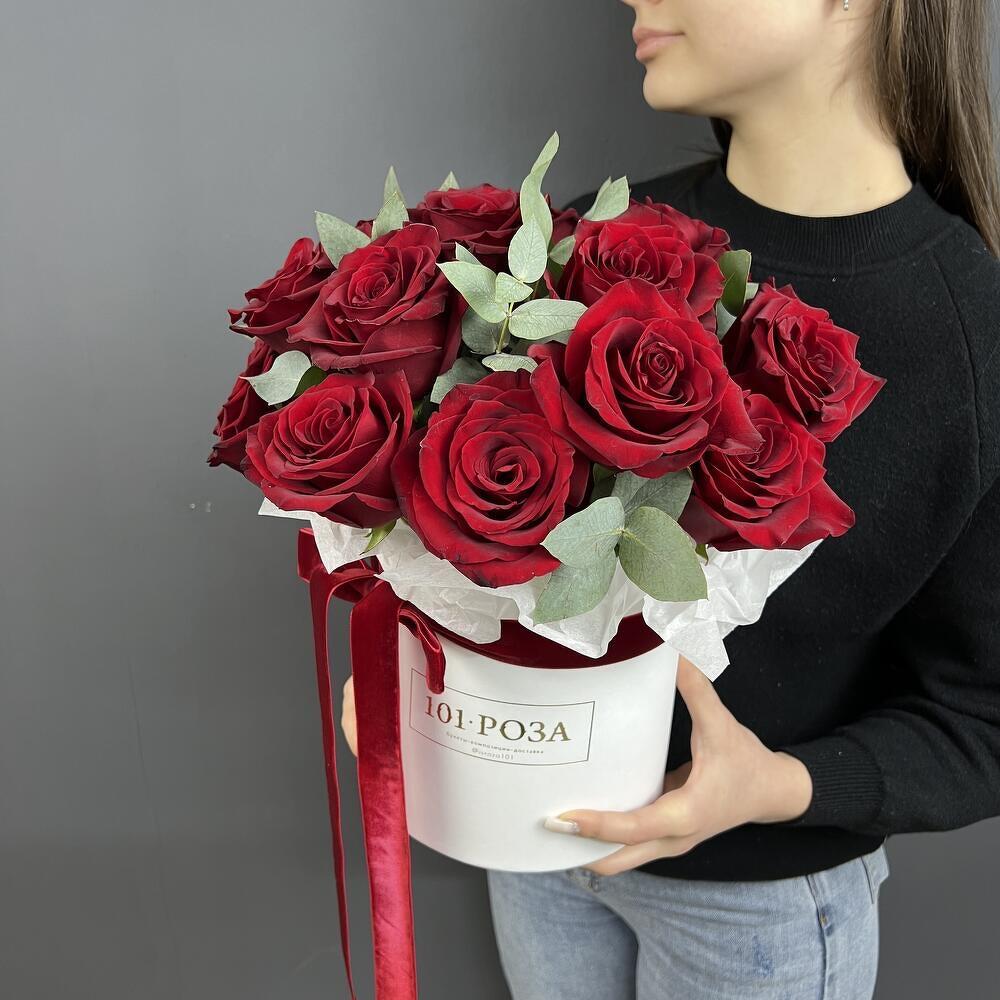 Шляпная коробка «15 Красных Роз»