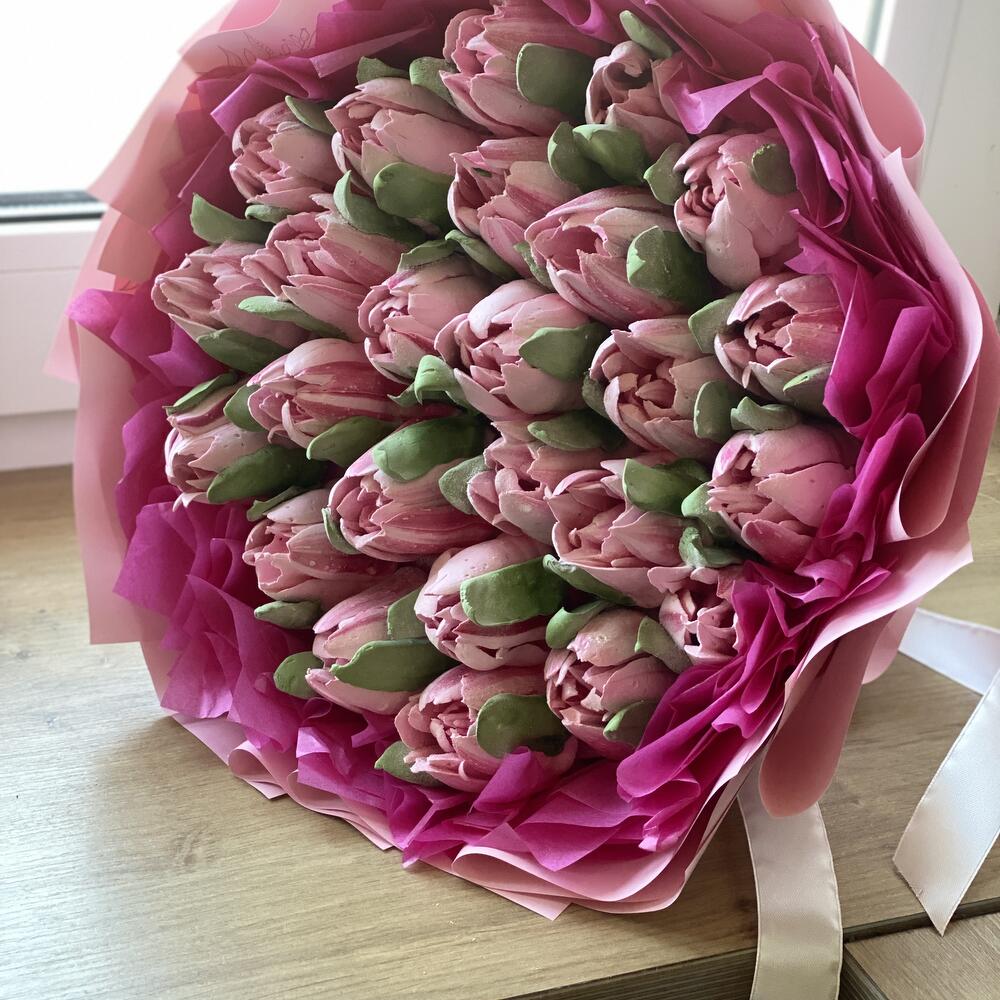 Vanilla tulips