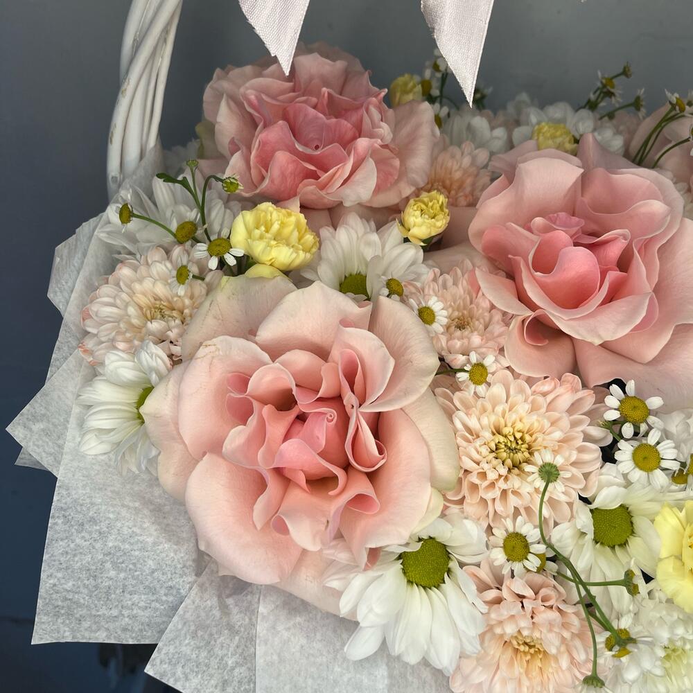 Корзина с цветами🌸