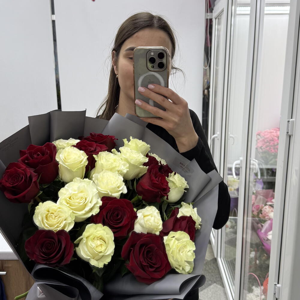 Комбо из 25 роз Explorer, Mondial️🤍