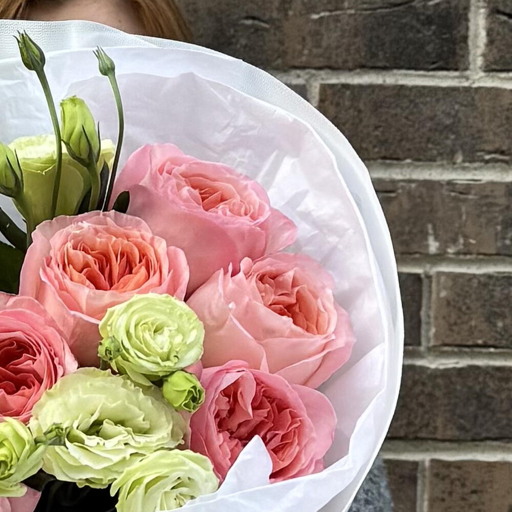 Bouquet "Emily" with peony-like roses