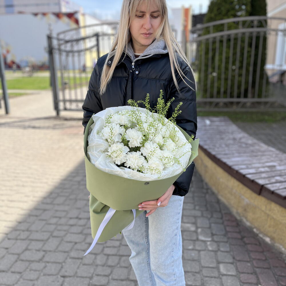 Букет Милашка из диантусов и Тиласпи