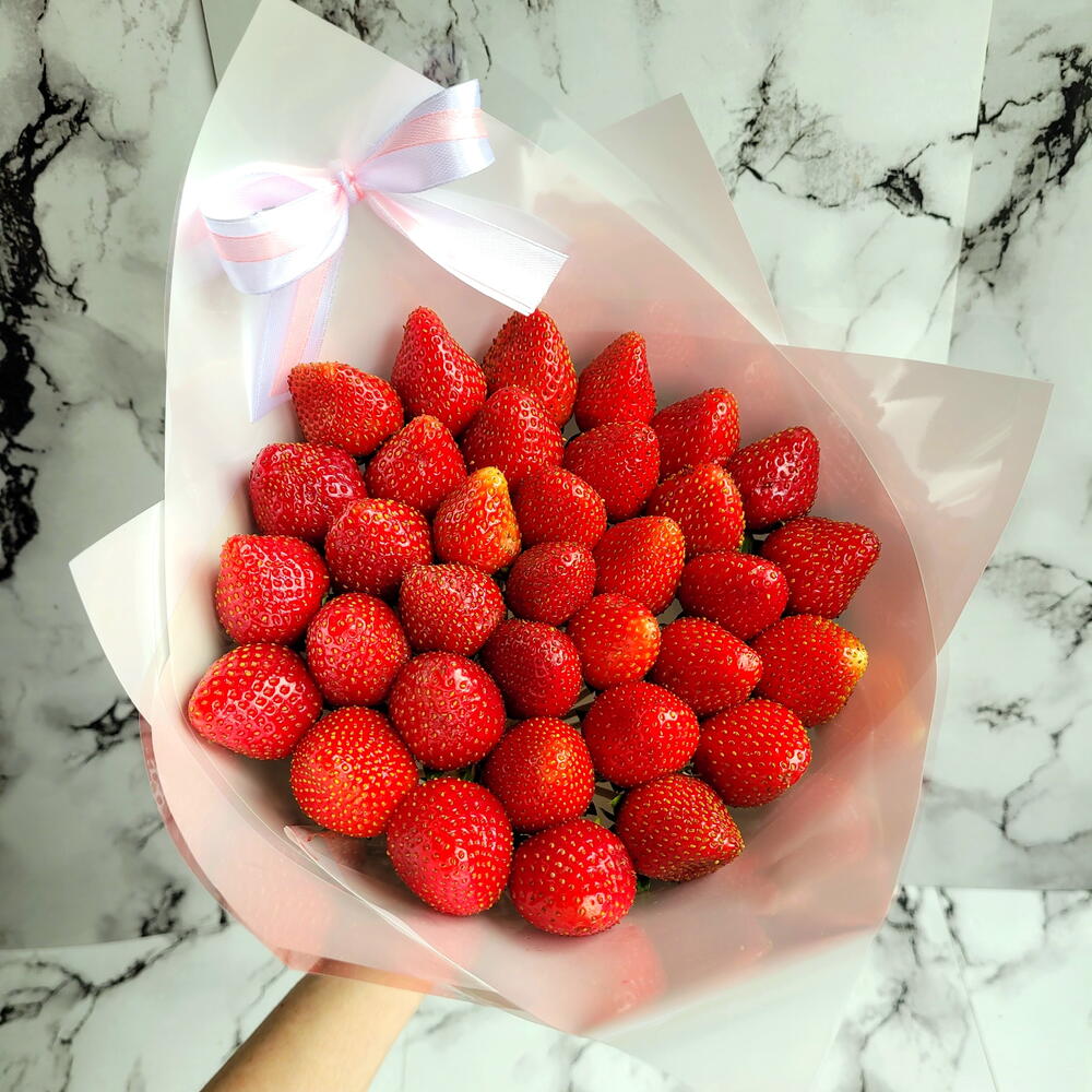 Букет из клубники  S
