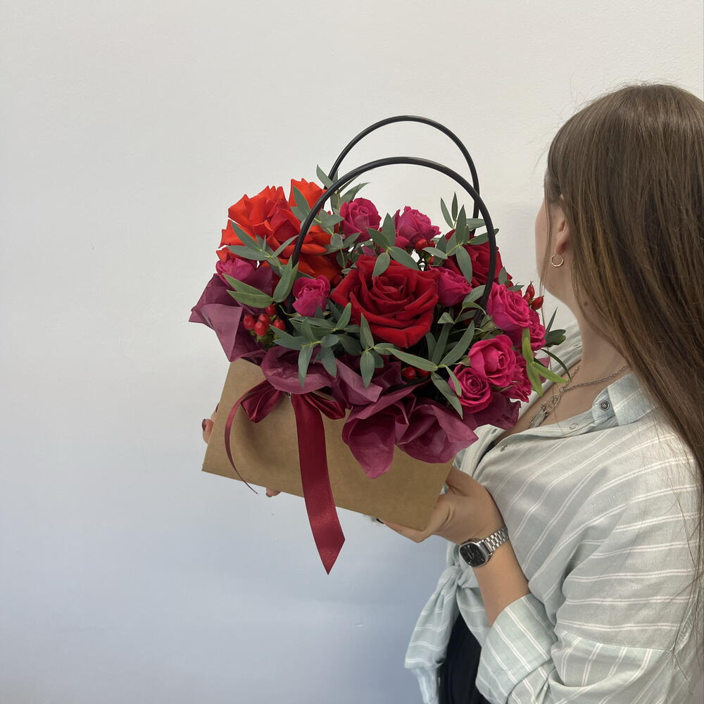 Композиция в сумке яркая
