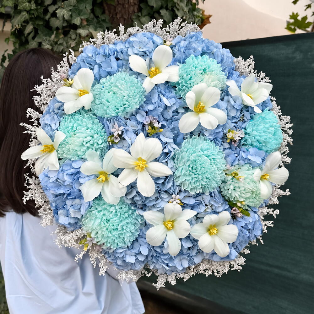 Vip blue flowers