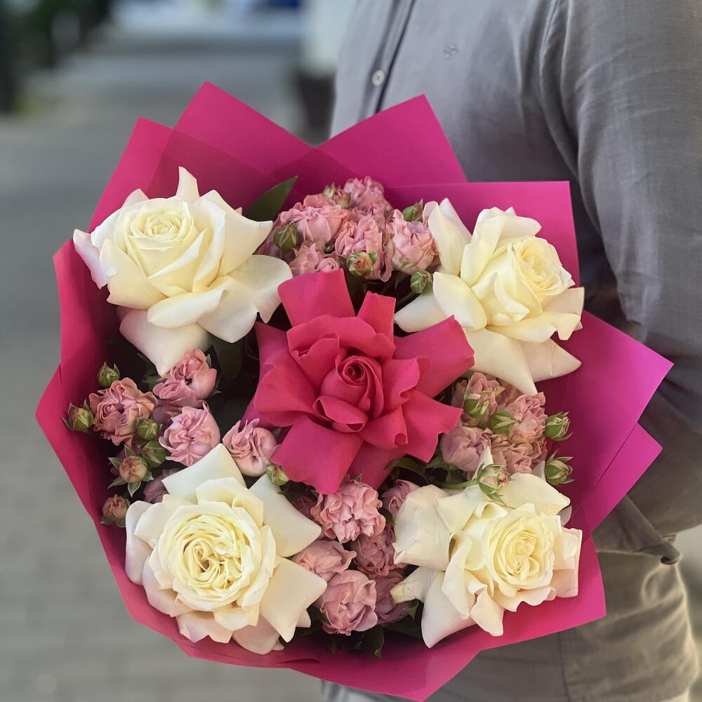Roses and Spray Roses Bouquet N-047